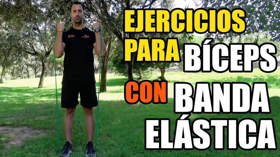 Ejercicio en casa con bandas elásticas.