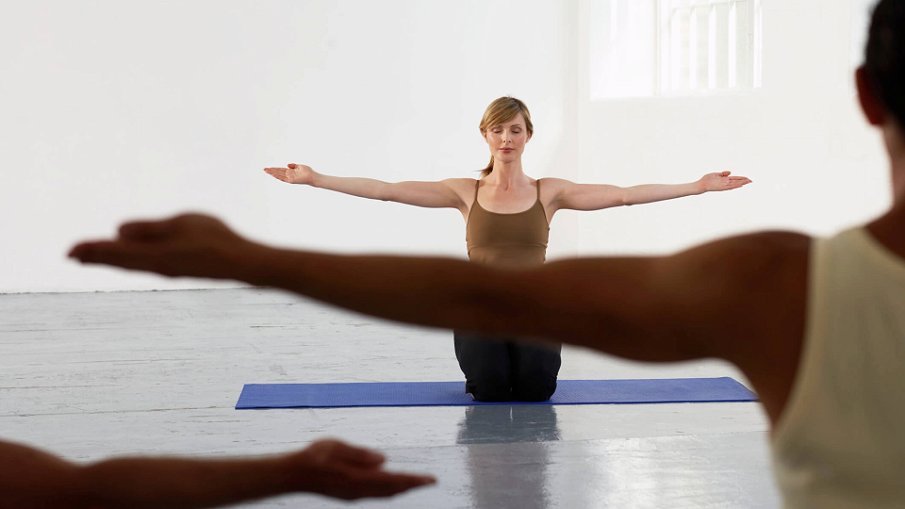 Los principios de los ajustes de asanas