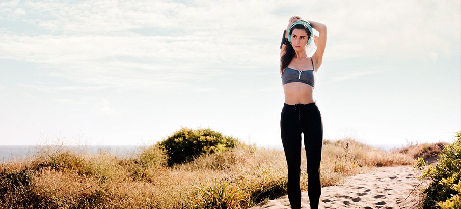 Beneficios de practicar deporte en la playa