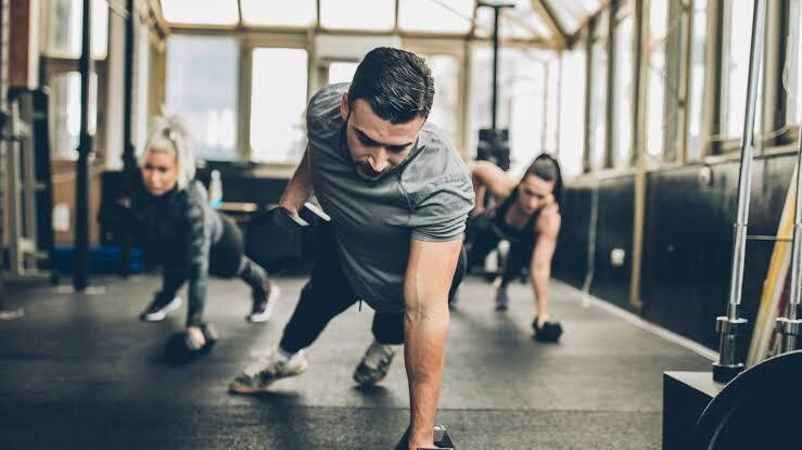 Cómo mantener motivado a un deportista de fuerza