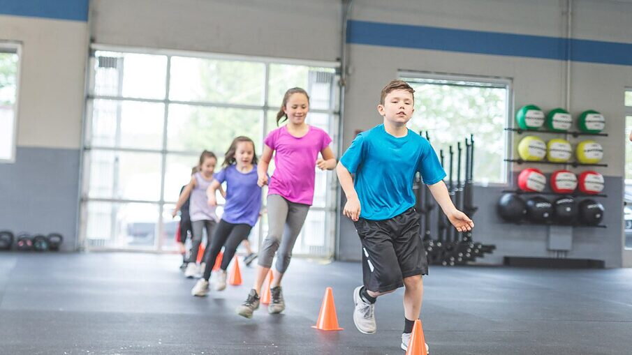 ¿Cómo cambia el entrenamiento de fuerza al llegar a la pubertad?