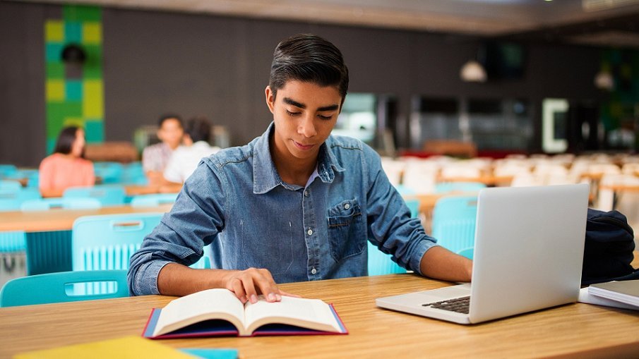 ¿Se puede trabajar con el visado de estudiante en España?