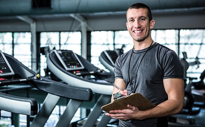 ¿Cuánto cuesta ser entrenador personal?