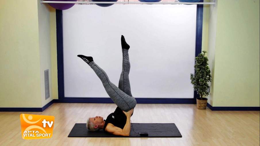 Ejecución de las tijeras de Pilates - Paso 2