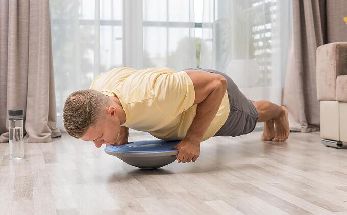 Entrenamiento con bosu ¿Qué es y cuál es su objetivo? Entrenamiento con bosu ¿Qué es y cuál es su objetivo?