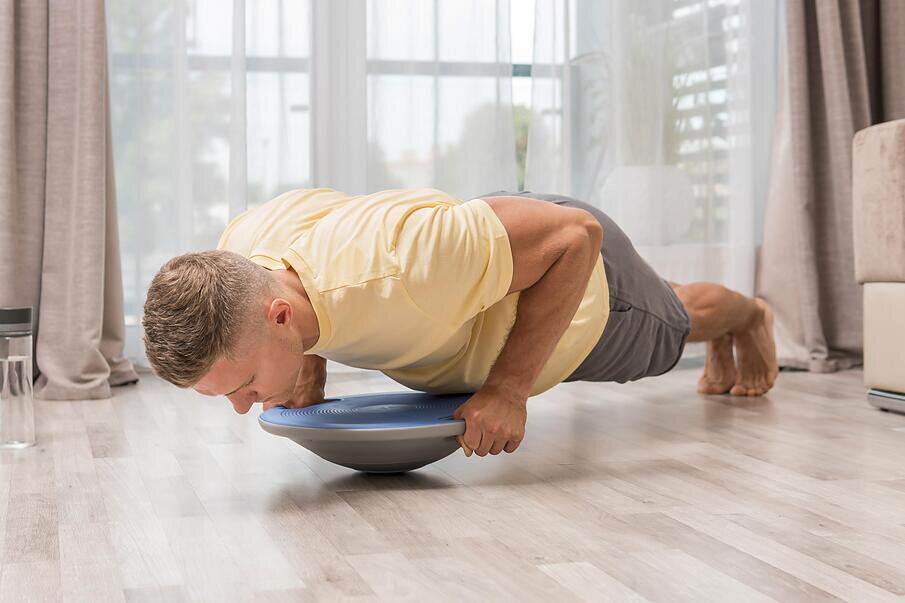 Entrenamiento con bosu ¿Qué es y cuál es su objetivo? Entrenamiento con bosu ¿Qué es y cuál es su objetivo?