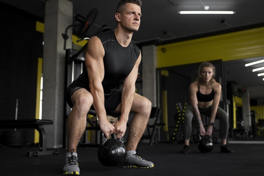 Beneficios del entrenamiento de fuerza en falta de sueño