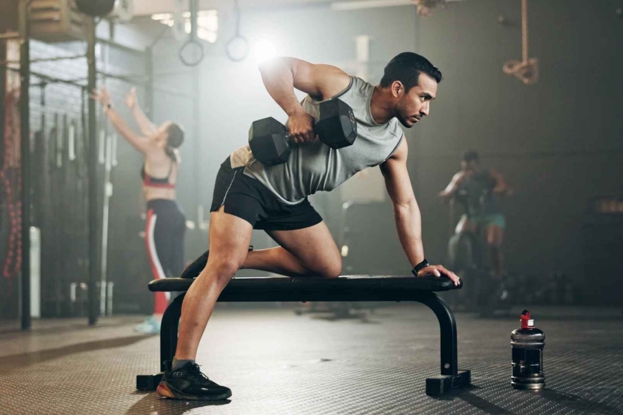 ¿Es mejor dormir o entrenar cuando se ha dormido poco?