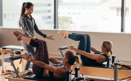 Fórmate en como monitor de Pilates suelo y Pilates máquinas
