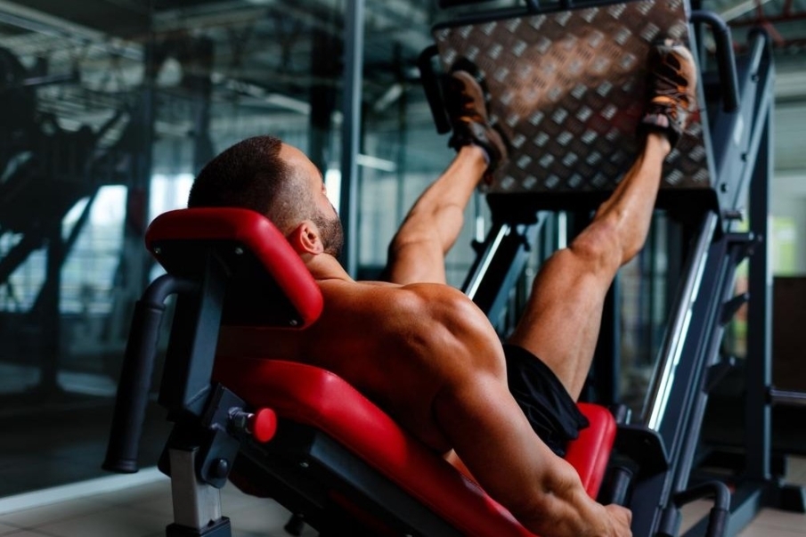 Prensa o sentadilla para mejora funcional