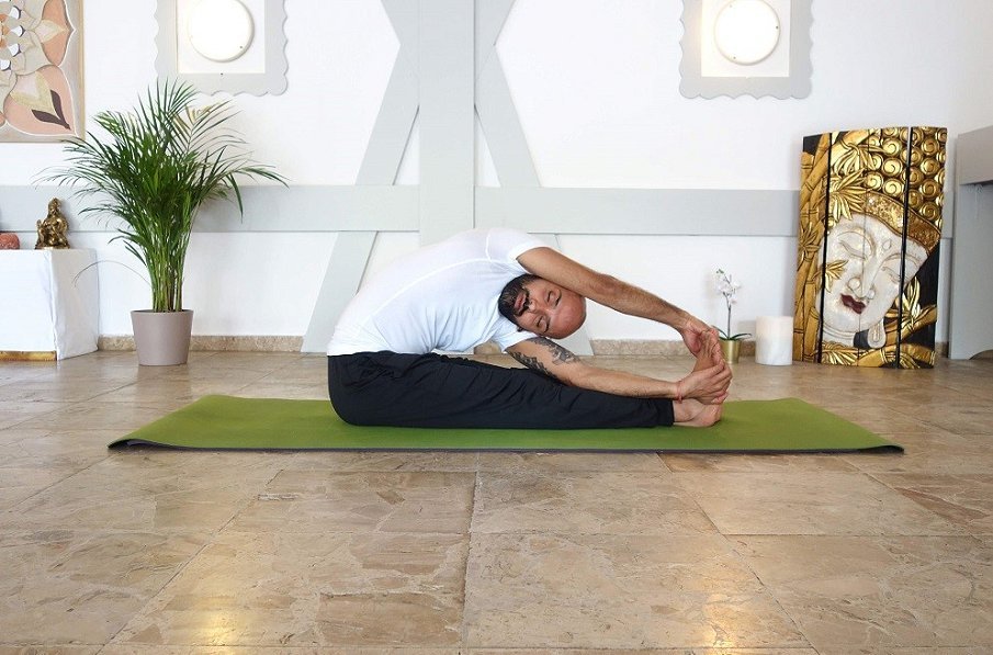 Parivrtta Paschimottanasana