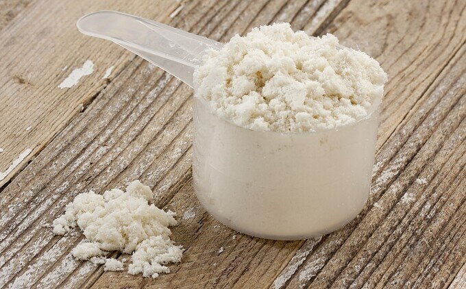 Proteína de suero y proteína de caseína, ¿qué diferencia existe entre ambas? Proteína de suero y proteína de caseína, ¿qué diferencia existe entre ambas?