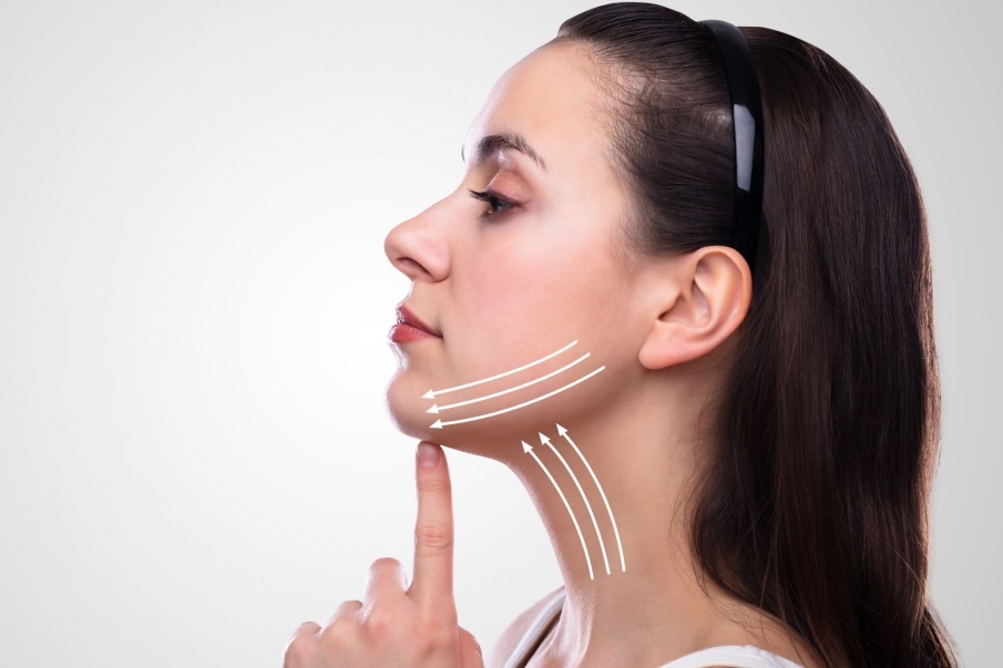 Cómo usar la piedra Gua Sha en yoga facial